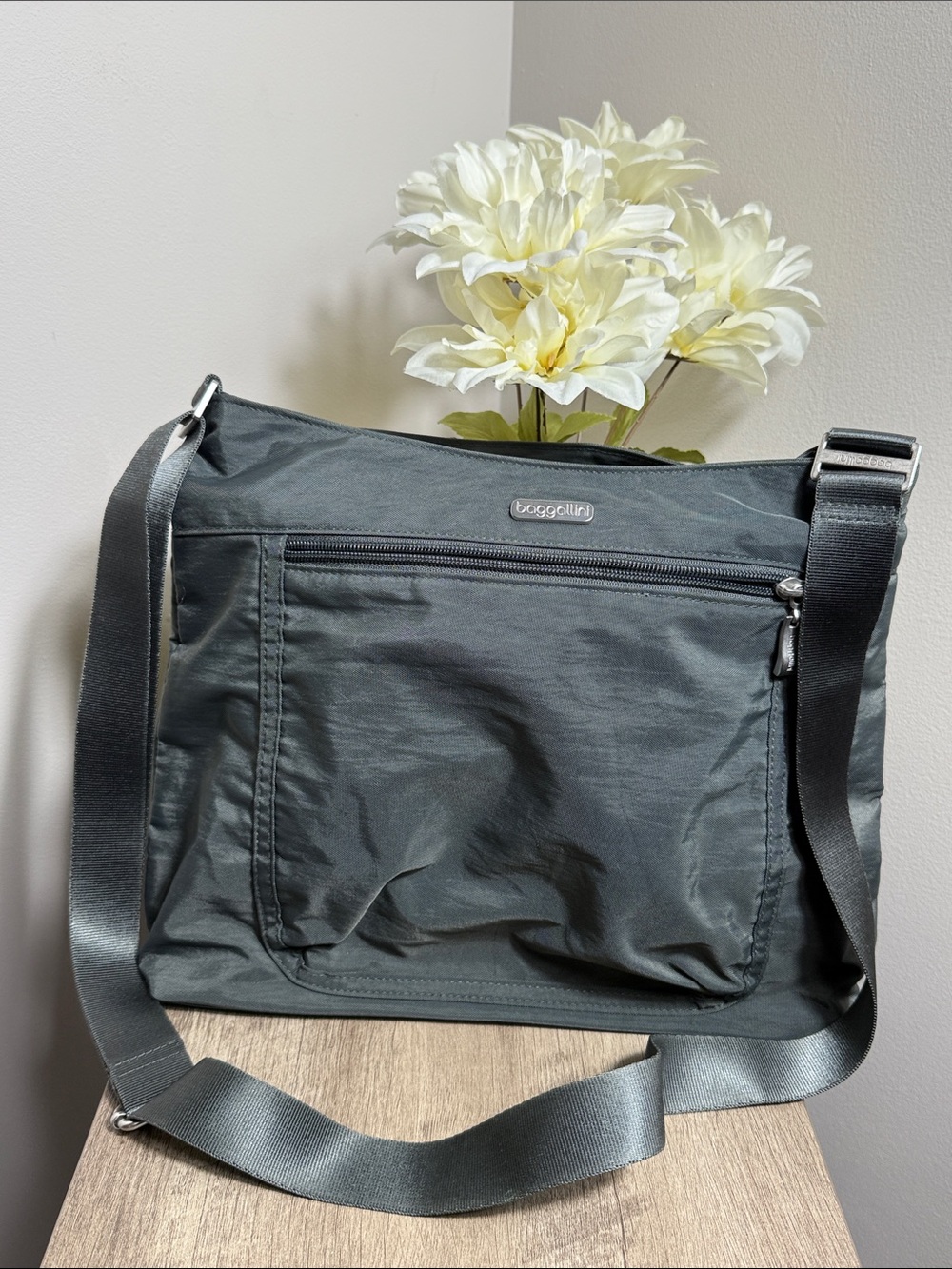 Baggallini Slate Gray Nylon Crossbody Messenger Bag